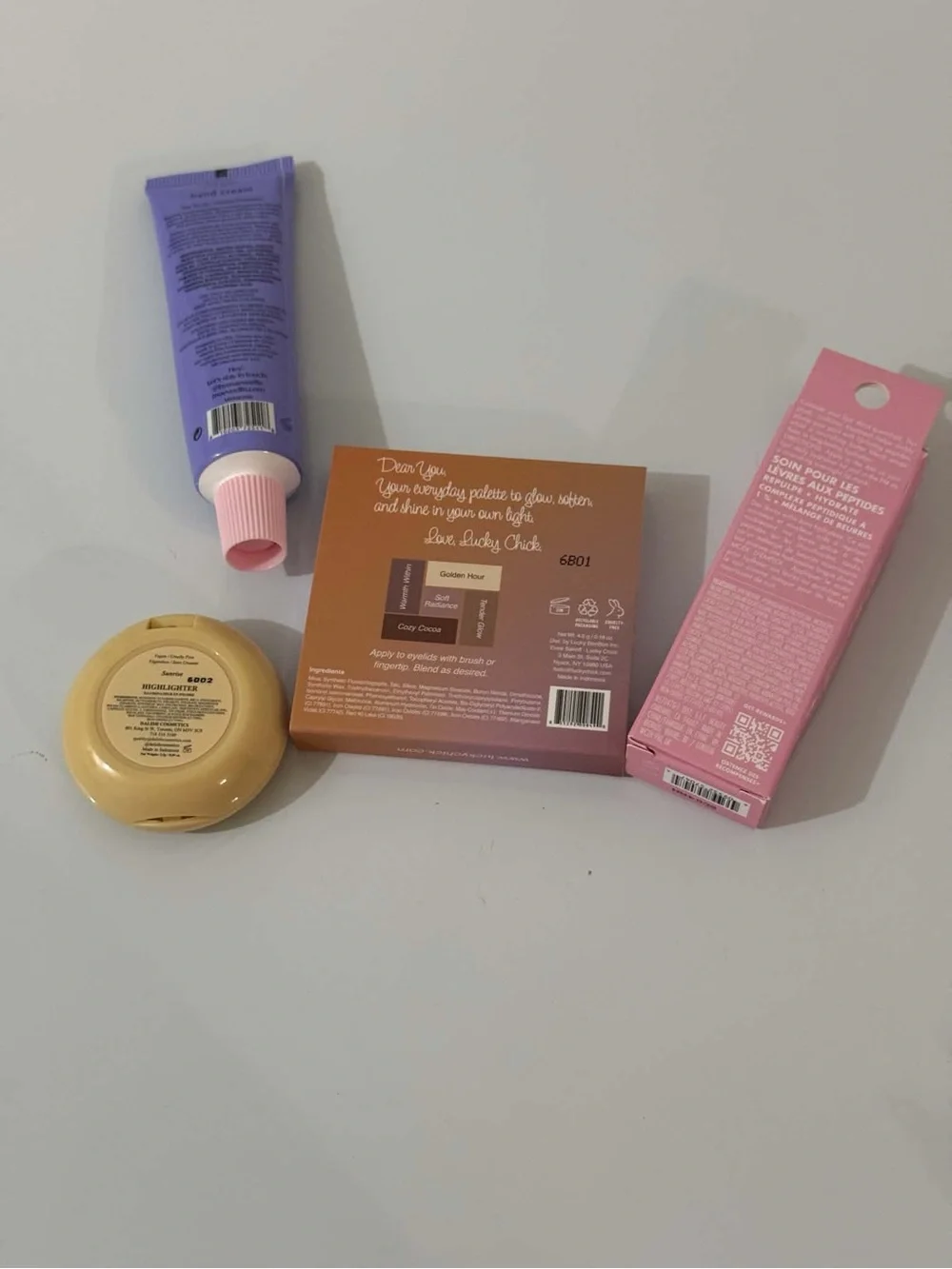 Lucky Chick Comfort Glow Eyeshadow Palette — Pink & Gold Shades